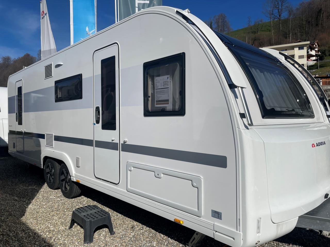 Luxus pur: Der Adria Adora 673 PK - Ein Reisemobil der Extraklasse 🤩